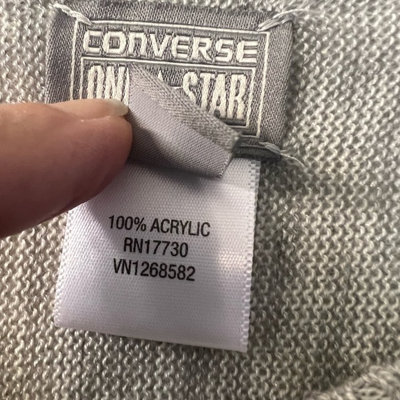 NWT Converse one star gray pullover sweater with cascade bottom. Size M - Picture 6 of 10